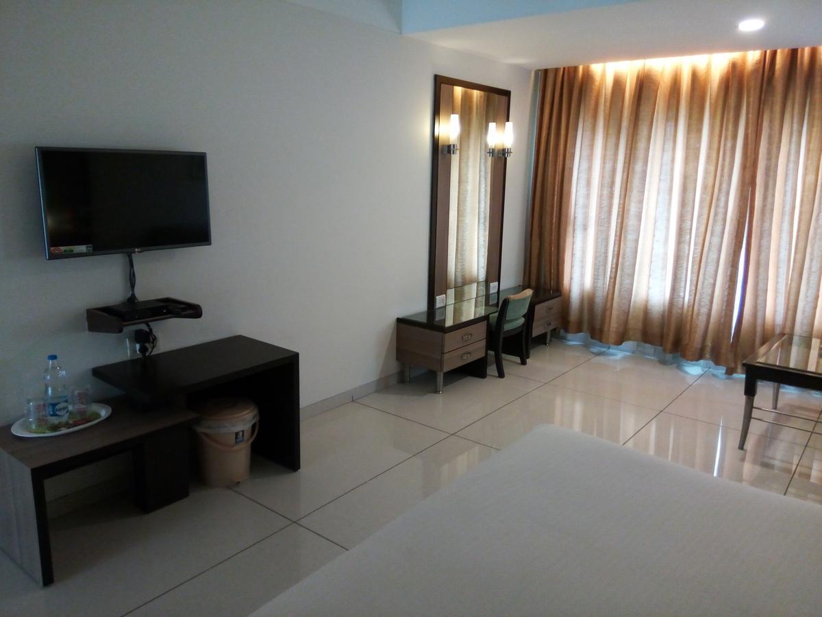 Hotel Miramar Daman Extérieur photo